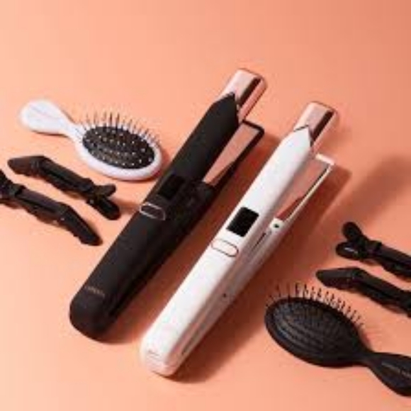 Lunata Cordless Flat Iron & Styler Multi-Tool - Picture 2 of 9